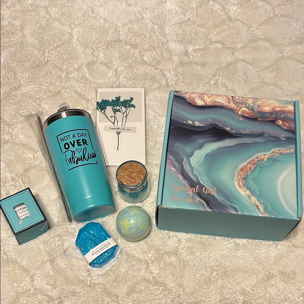 Teal Tumbler Bath Gift Set